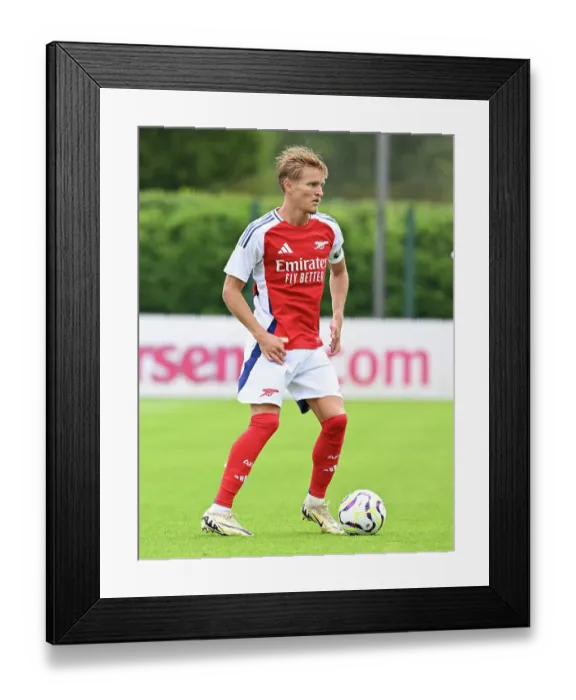 Framed Print : Arsenal XI v Leyton Orient XI: Pre-Season Friendly