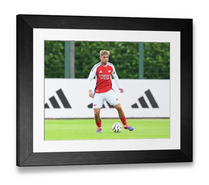 Framed Print : Arsenal XI v Leyton Orient XI: Pre-Season Friendly