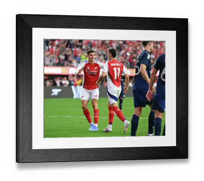 Framed Print : Arsenal FC v Manchester United - Pre-Season Friendly Framed Print : Arsenal FC v Manchester United - Pre-Season Friendly