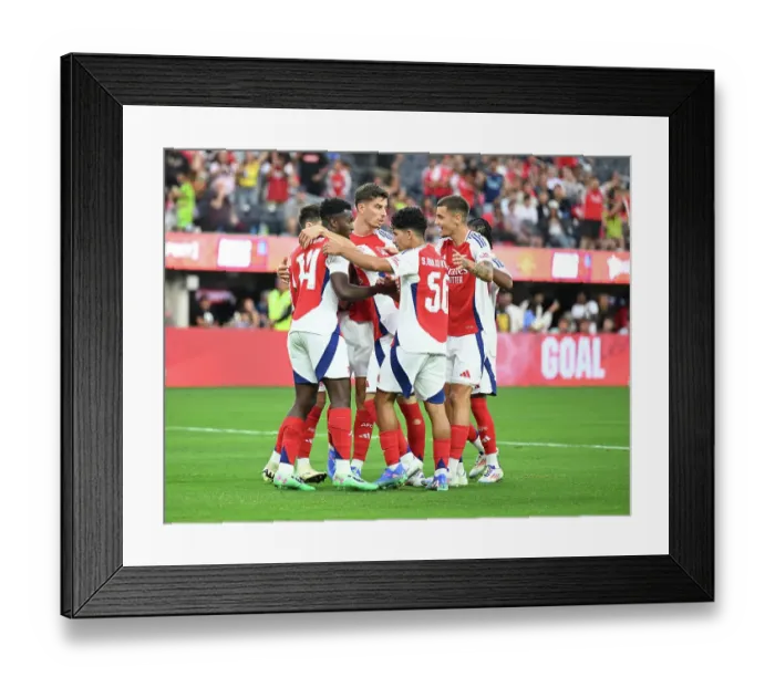 Framed Print : Arsenal FC v Manchester United - Pre-Season Friendly Framed Print : Arsenal FC v Manchester United - Pre-Season Friendly