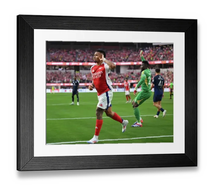 Framed Print : Arsenal FC v Manchester United - Pre-Season Friendly