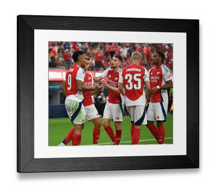 Framed Print : Arsenal FC v Manchester United - Pre-Season Friendly Framed Print : Arsenal FC v Manchester United - Pre-Season Friendly
