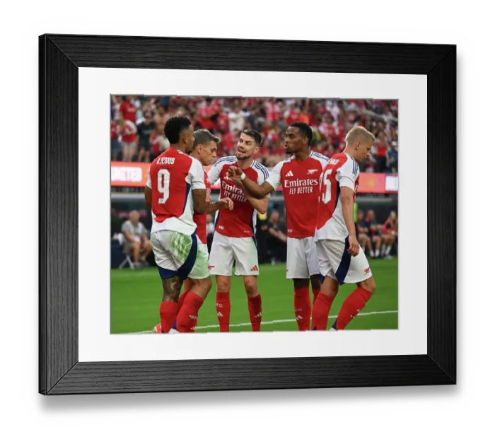 Framed Print : Arsenal FC v Manchester United - Pre-Season Friendly Framed Print : Arsenal FC v Manchester United - Pre-Season Friendly