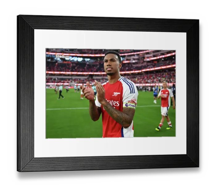 Framed Print : Arsenal FC v Manchester United - Pre-Season Friendly Framed Print : Arsenal FC v Manchester United - Pre-Season Friendly