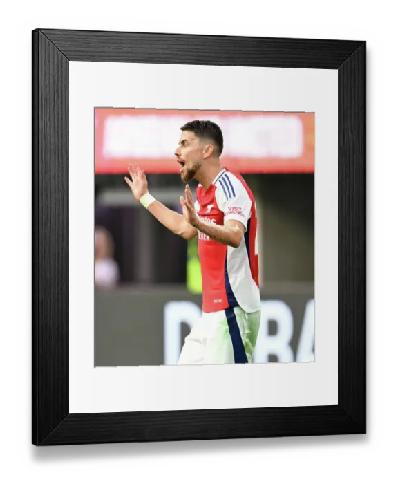 Framed Print : Arsenal FC v Manchester United - Pre-Season Friendly Framed Print : Arsenal FC v Manchester United - Pre-Season Friendly