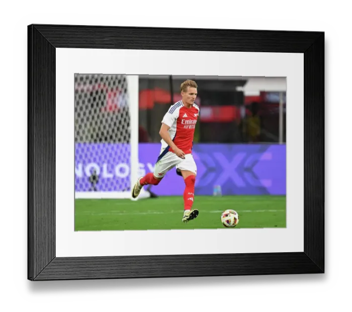 Framed Print : Arsenal FC v Manchester United - Pre-Season Friendly