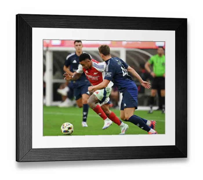 Framed Print : Arsenal FC v Manchester United - Pre-Season Friendly Framed Print : Arsenal FC v Manchester United - Pre-Season Friendly