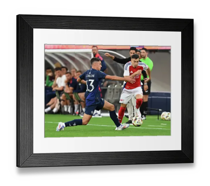 Framed Print : Arsenal FC v Manchester United - Pre-Season Friendly Framed Print : Arsenal FC v Manchester United - Pre-Season Friendly