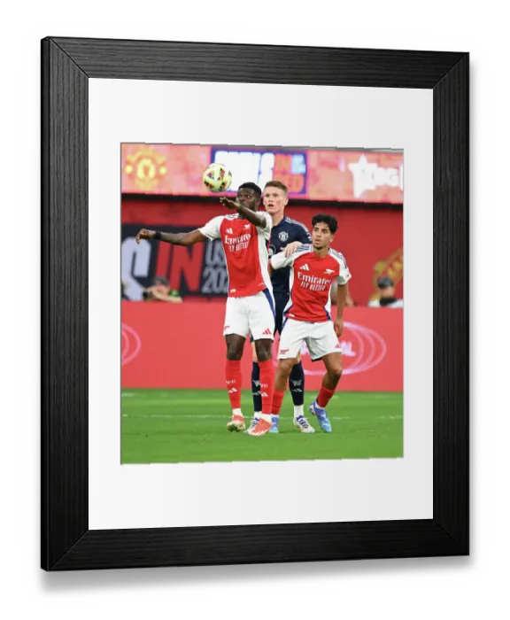 Framed Print : Arsenal FC v Manchester United - Pre-Season Friendly Framed Print : Arsenal FC v Manchester United - Pre-Season Friendly