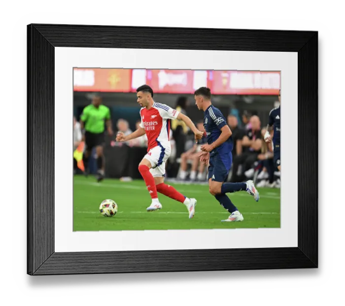 Framed Print : Arsenal FC v Manchester United - Pre-Season Friendly Framed Print : Arsenal FC v Manchester United - Pre-Season Friendly