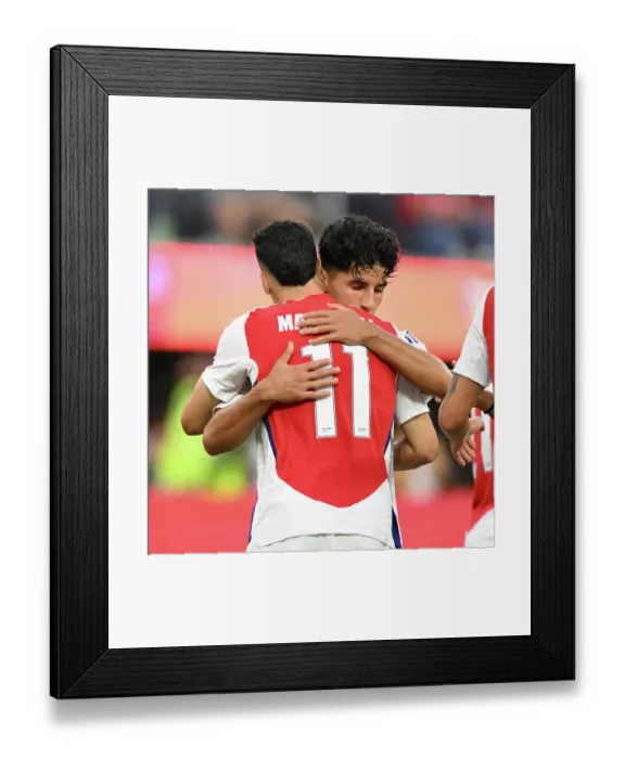 Framed Print : Arsenal FC v Manchester United - Pre-Season Friendly Framed Print : Arsenal FC v Manchester United - Pre-Season Friendly