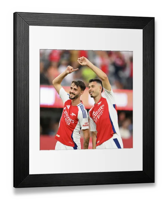 Framed Print : Arsenal FC v Manchester United - Pre-Season Friendly Framed Print : Arsenal FC v Manchester United - Pre-Season Friendly