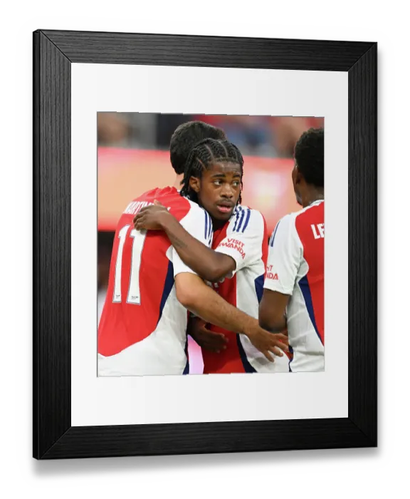 Framed Print : Arsenal FC v Manchester United - Pre-Season Friendly