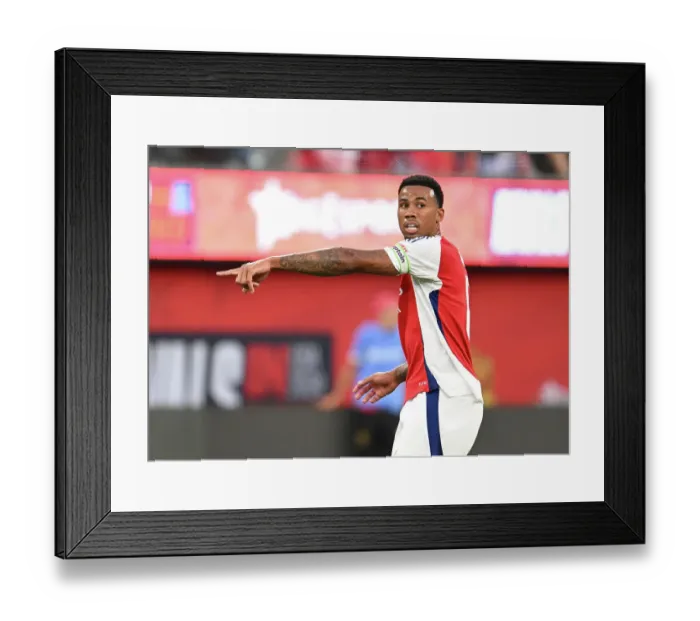 Framed Print : Arsenal FC v Manchester United - Pre-Season Friendly
