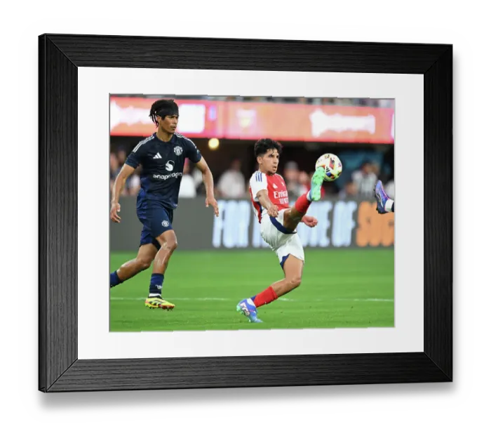 Framed Print : Arsenal FC v Manchester United - Pre-Season Friendly Framed Print : Arsenal FC v Manchester United - Pre-Season Friendly