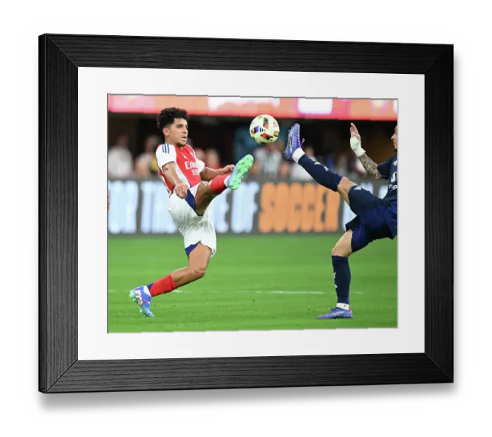 Framed Print : Arsenal FC v Manchester United - Pre-Season Friendly Framed Print : Arsenal FC v Manchester United - Pre-Season Friendly