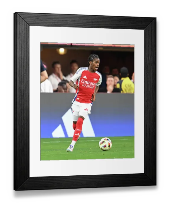Framed Print : Arsenal FC v Manchester United - Pre-Season Friendly Framed Print : Arsenal FC v Manchester United - Pre-Season Friendly