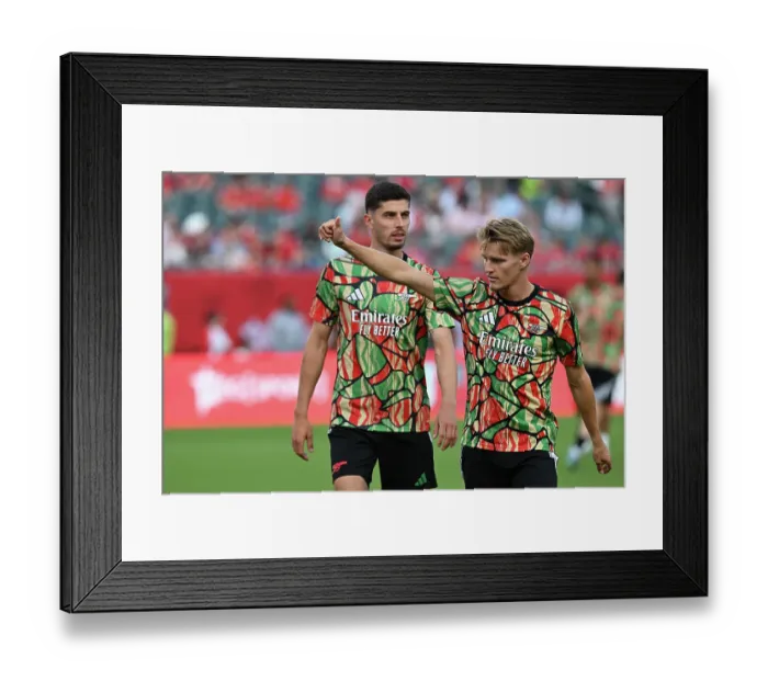 Framed Print : Arsenal FC v Liverpool FC - Pre-Season Friendly Framed Print : Arsenal FC v Liverpool FC - Pre-Season Friendly