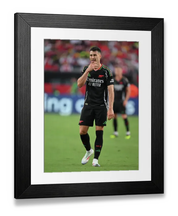 Framed Print : Arsenal FC v Liverpool FC - Pre-Season Friendly