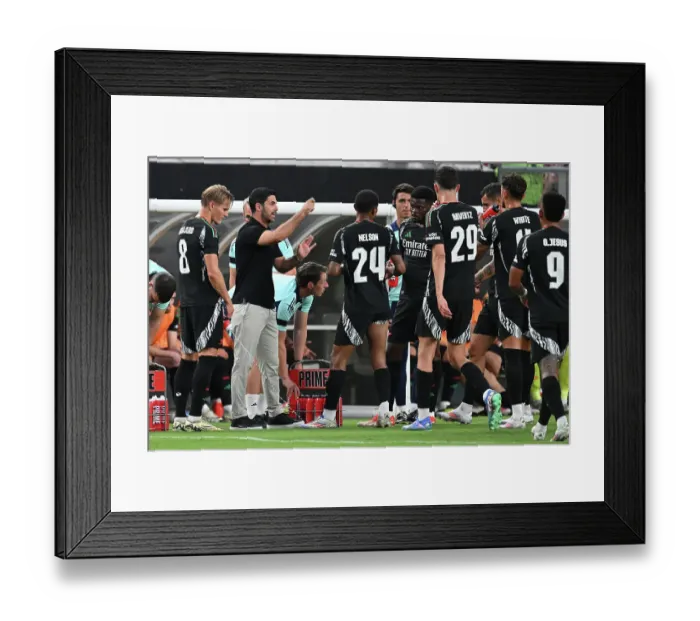 Framed Print : Arsenal FC v Liverpool FC - Pre-Season Friendly Framed Print : Arsenal FC v Liverpool FC - Pre-Season Friendly
