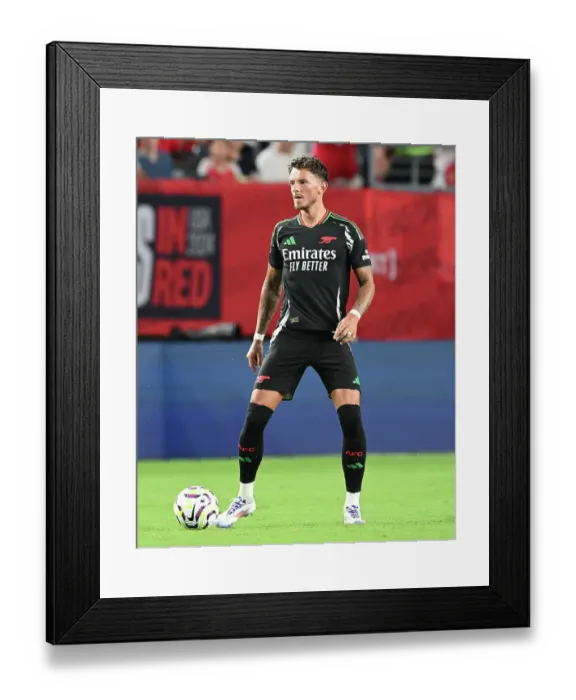 Framed Print : Arsenal FC v Liverpool FC - Pre-Season Friendly