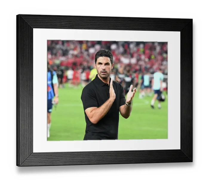 Framed Print : Arsenal FC v Liverpool FC - Pre-Season Friendly Framed Print : Arsenal FC v Liverpool FC - Pre-Season Friendly