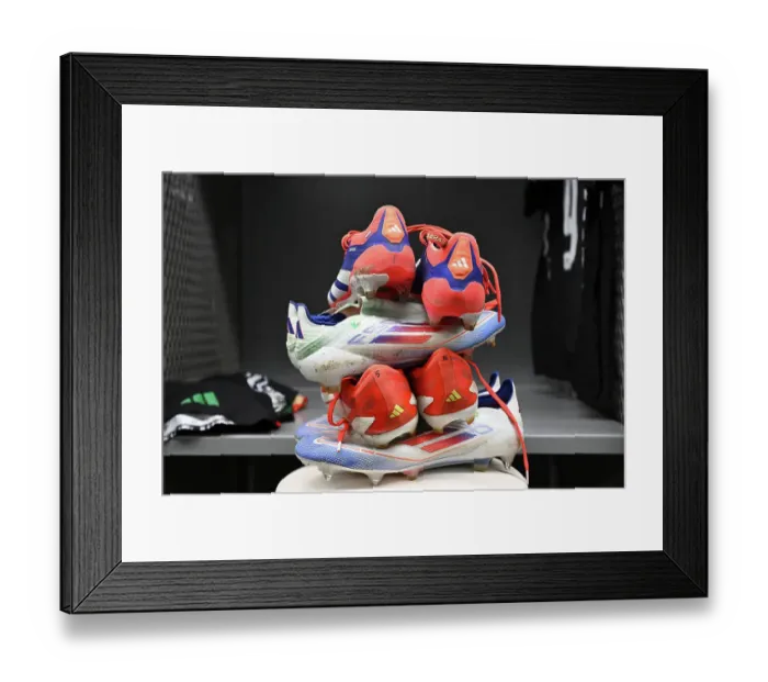 Framed Print : Arsenal FC v Liverpool FC - Pre-Season Friendly Framed Print : Arsenal FC v Liverpool FC - Pre-Season Friendly