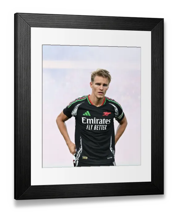 Framed Print : Arsenal FC v Liverpool FC - Pre-Season Friendly
