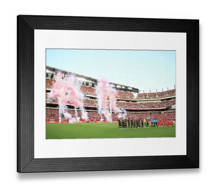 Framed Print : Arsenal FC v Liverpool FC - Pre-Season Friendly Framed Print : Arsenal FC v Liverpool FC - Pre-Season Friendly