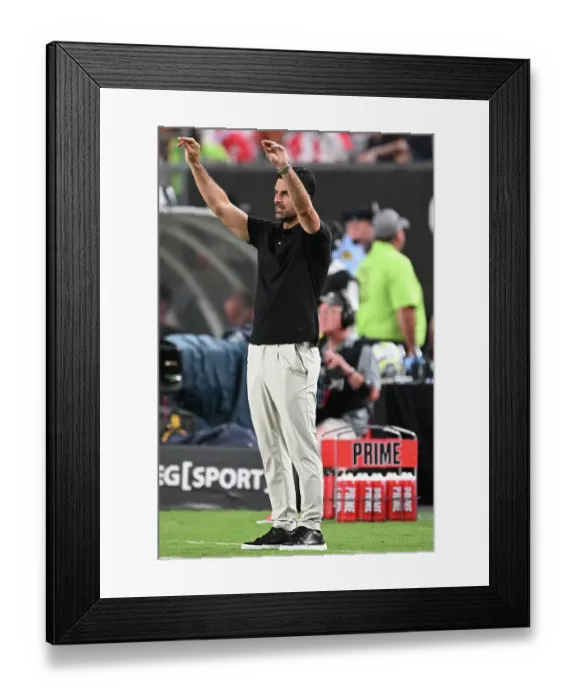 Framed Print : Arsenal FC v Liverpool FC - Pre-Season Friendly Framed Print : Arsenal FC v Liverpool FC - Pre-Season Friendly