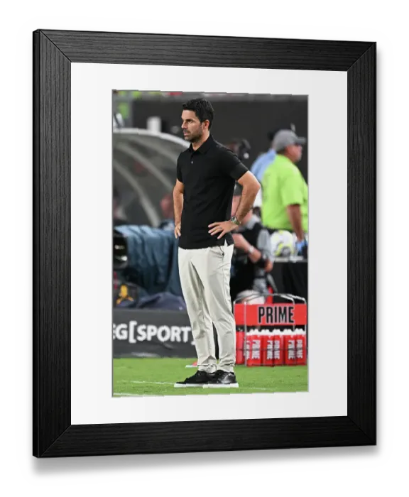 Framed Print : Arsenal FC v Liverpool FC - Pre-Season Friendly Framed Print : Arsenal FC v Liverpool FC - Pre-Season Friendly