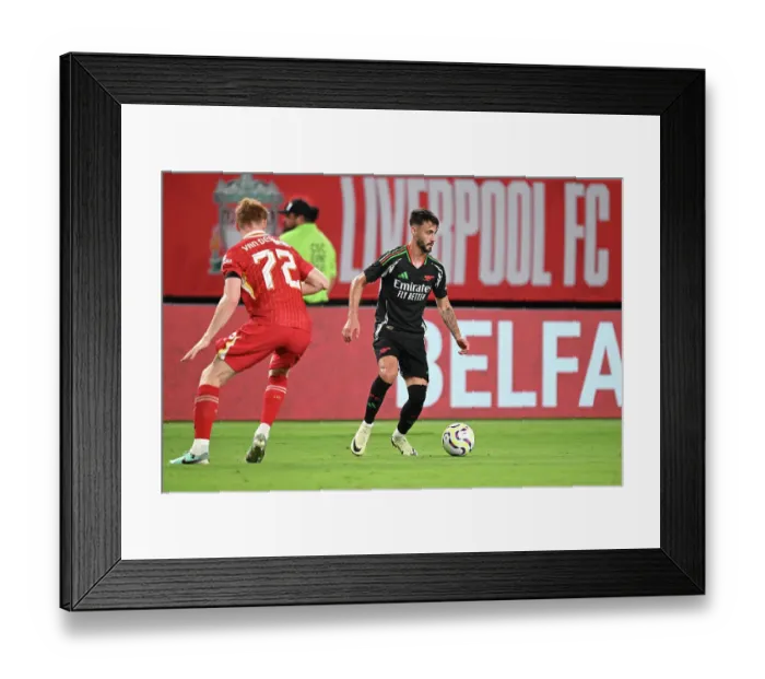 Framed Print : Arsenal FC v Liverpool FC - Pre-Season Friendly Framed Print : Arsenal FC v Liverpool FC - Pre-Season Friendly