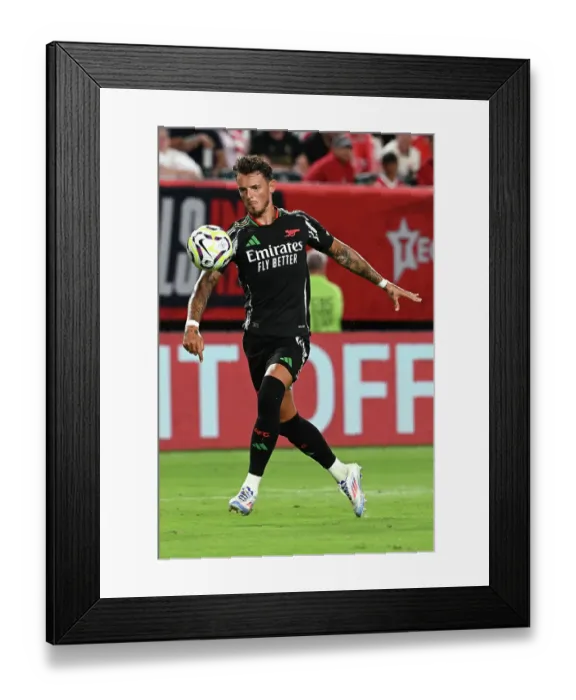 Framed Print : Arsenal FC v Liverpool FC - Pre-Season Friendly Framed Print : Arsenal FC v Liverpool FC - Pre-Season Friendly