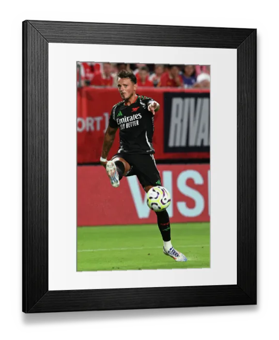 Framed Print : Arsenal FC v Liverpool FC - Pre-Season Friendly