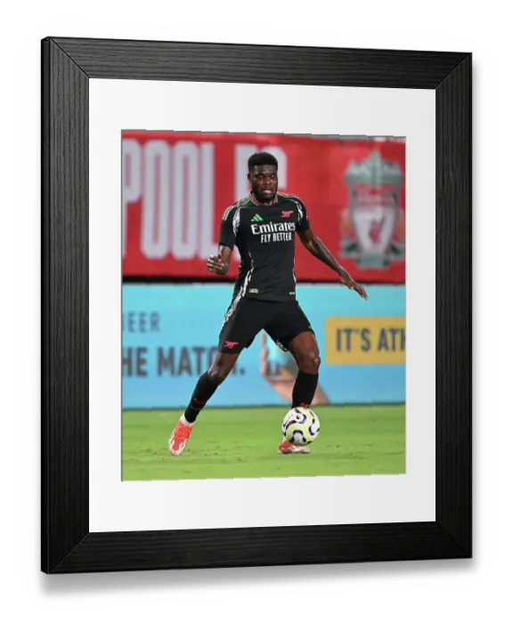 Framed Print : Arsenal FC v Liverpool FC - Pre-Season Friendly