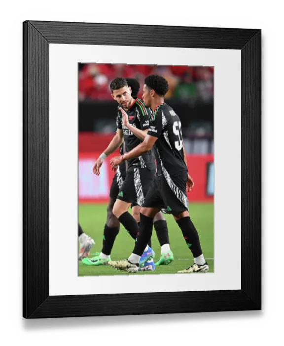 Framed Print : Arsenal FC v Liverpool FC - Pre-Season Friendly