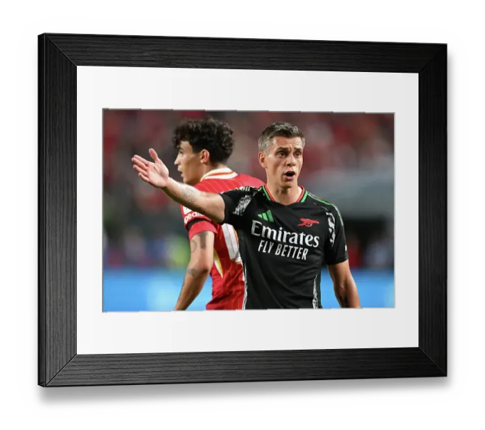 Framed Print : Arsenal FC v Liverpool FC - Pre-Season Friendly