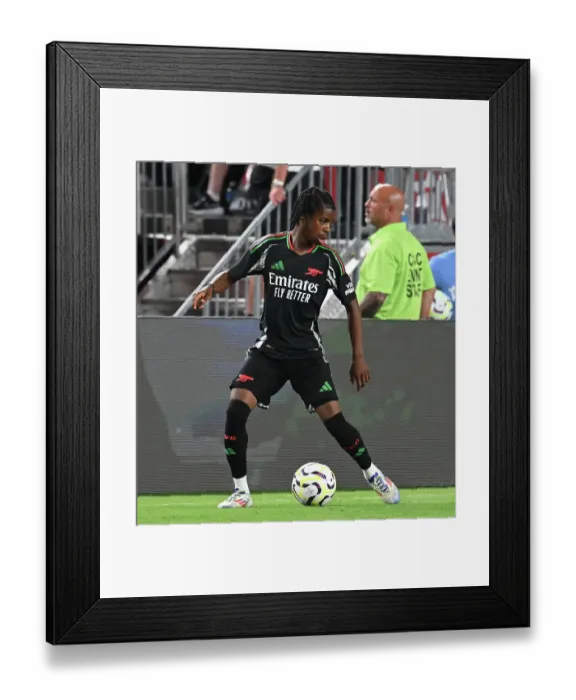 Framed Print : Arsenal FC v Liverpool FC - Pre-Season Friendly