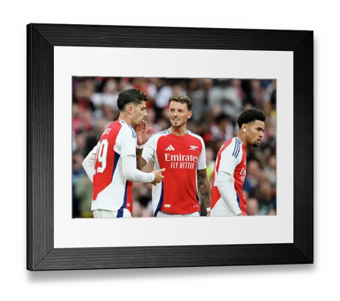 Framed Print : Arsenal v Bayer 04 Leverkusen - Pre-Season Friendly Framed Print : Arsenal v Bayer 04 Leverkusen - Pre-Season Friendly