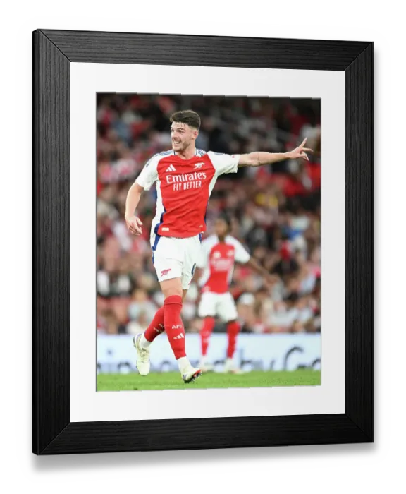 Framed Print : Arsenal v Bayer 04 Leverkusen - Pre-Season Friendly