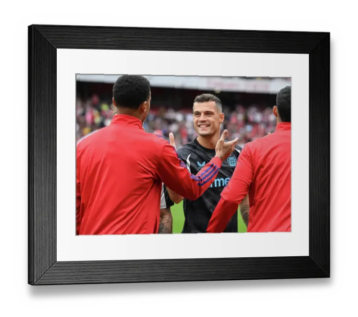 Framed Print : Arsenal v Bayer 04 Leverkusen - Pre-Season Friendly