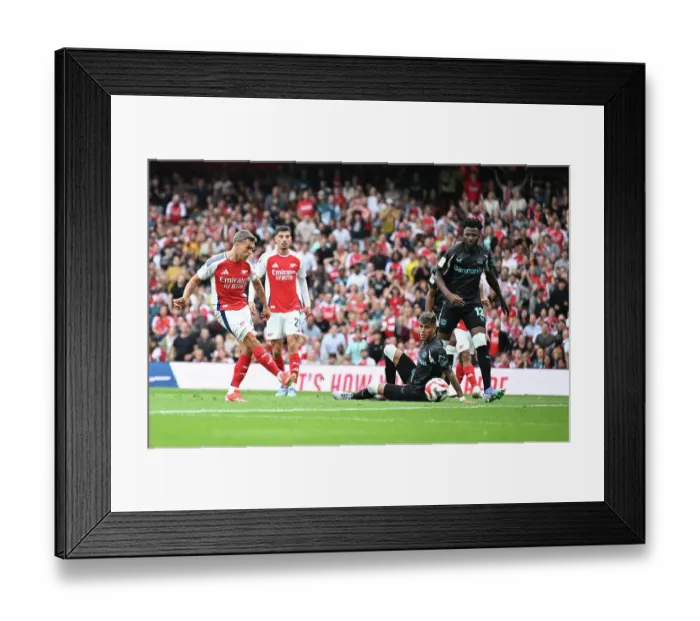 Framed Print : Arsenal v Bayer 04 Leverkusen - Pre-Season Friendly Framed Print : Arsenal v Bayer 04 Leverkusen - Pre-Season Friendly