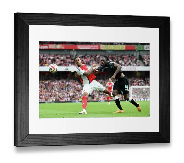 Framed Print : Arsenal v Bayer 04 Leverkusen - Pre-Season Friendly Framed Print : Arsenal v Bayer 04 Leverkusen - Pre-Season Friendly