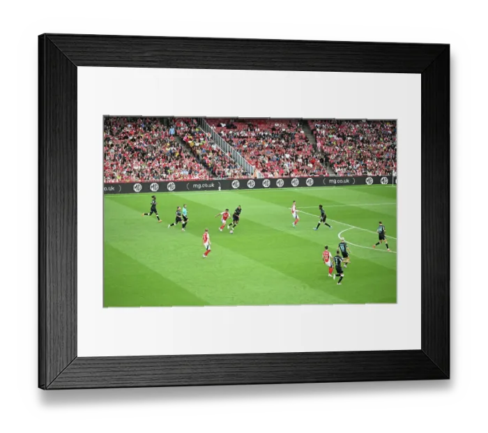Framed Print : Arsenal v Bayer 04 Leverkusen - Pre-Season Friendly Framed Print : Arsenal v Bayer 04 Leverkusen - Pre-Season Friendly