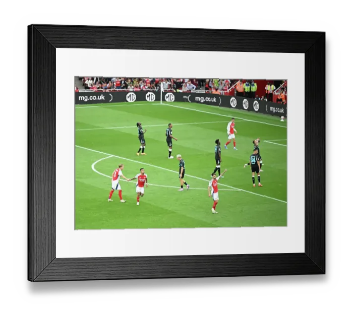 Framed Print : Arsenal v Bayer 04 Leverkusen - Pre-Season Friendly Framed Print : Arsenal v Bayer 04 Leverkusen - Pre-Season Friendly