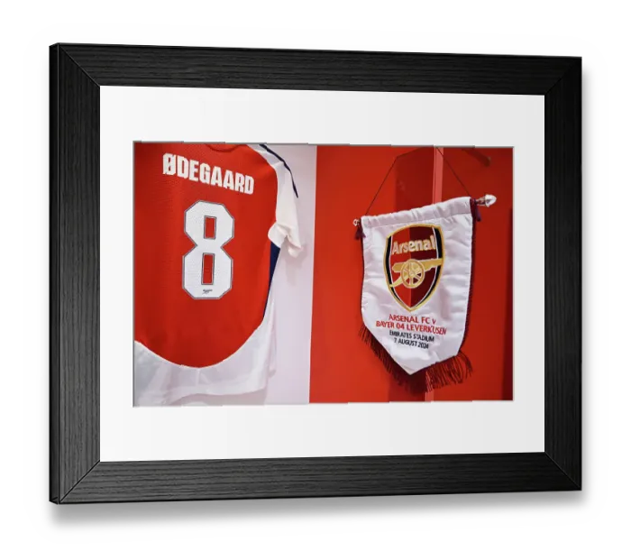 Framed Print : Arsenal v Bayer 04 Leverkusen - Pre-Season Friendly Framed Print : Arsenal v Bayer 04 Leverkusen - Pre-Season Friendly