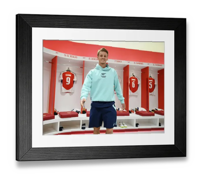 Framed Print : Arsenal v Bayer 04 Leverkusen - Pre-Season Friendly Framed Print : Arsenal v Bayer 04 Leverkusen - Pre-Season Friendly