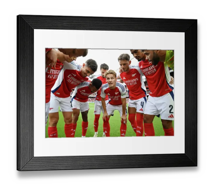Framed Print : Arsenal v Bayer 04 Leverkusen - Pre-Season Friendly