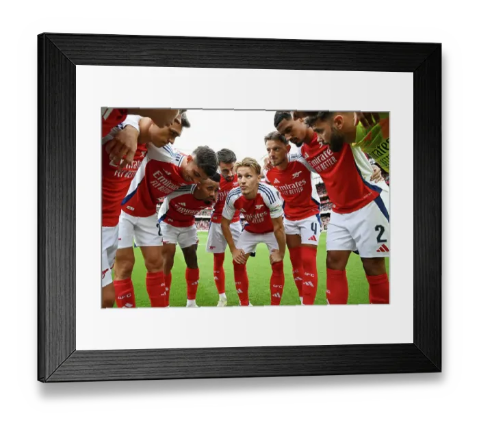 Framed Print : Arsenal v Bayer 04 Leverkusen - Pre-Season Friendly