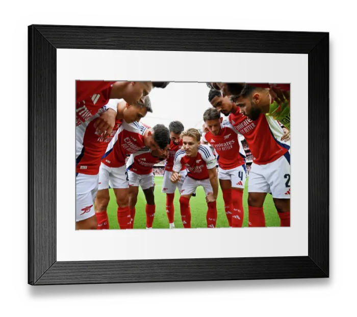 Framed Print : Arsenal v Bayer 04 Leverkusen - Pre-Season Friendly